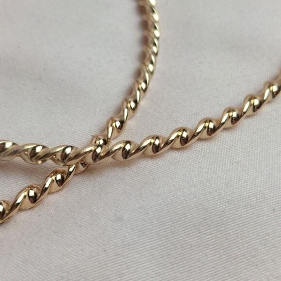 Prettylittlething Brynn Big Hoop Earrings - Picture 2 of 4